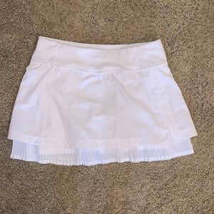 White tennis skirt - WORN ONCE - size xs